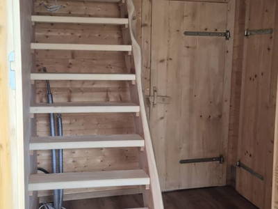 Stiege aus Holz NEU 