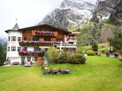 Bild 2 aus  Apartpension Almhof - Reithof Pitztal