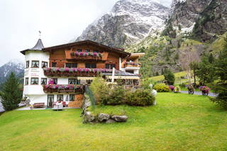 Apartpension Almhof - Reithof Pitztal aus St. Leonhard im Pitztal