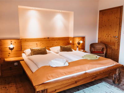 Bild 101 aus  Almenlandhof