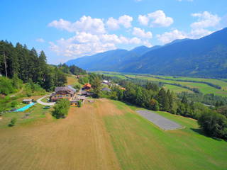 Freihof  Fam. Tillian aus Hermagor-Pressegger See
