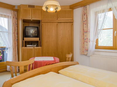 Bild 39 aus  Bruderhof