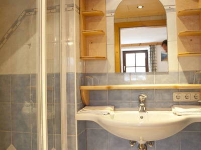 Bild 79 aus  Dorfergut