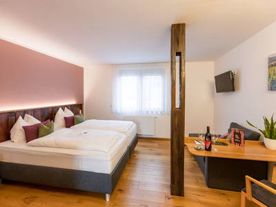 Bild 9 aus  WEIN-Träumerei und WEIN-GUT IBY-LEHRNER