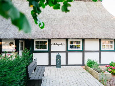 Bild 23 aus  Cottage mit Kamin und Garten