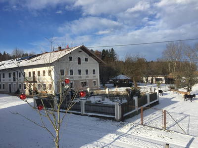 Der Gästehof im Winter