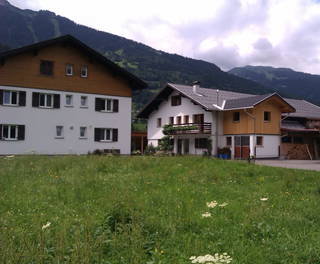 Hof im Feld aus Schruns
