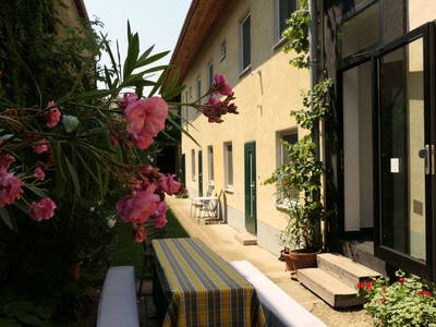 Bild 2 aus  Appartmenthaus Josefikeller