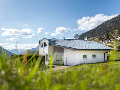 Bild 2 aus  Armelen Villa