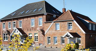 Hotel*** "Zum großen Krug" & Ferienhäuser aus Wirdum