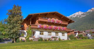 Ausserwieserhof aus Neustift im Stubaital