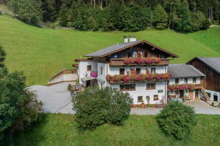 Alpenbauernhof Gröbenhof aus Fulpmes
