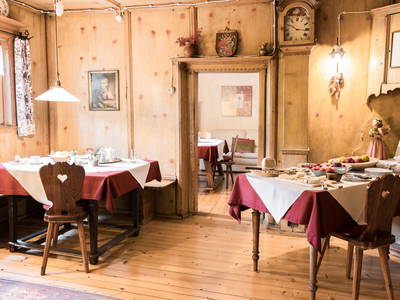 Bild 15 aus  Sittnerhof Meran - Tradition seit 1366 -  ein Kleinod in der Stadt - in der Kurstadt Meran.