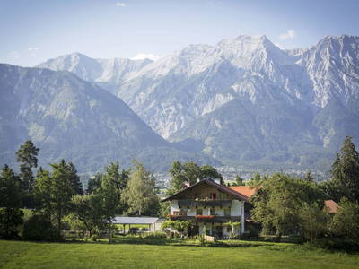 Bild 2 aus  Sturmhof