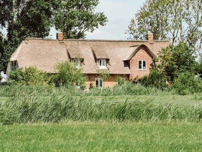 Unser Huus Uelvesbüll in Alleinlage inmitten der Weite von Eiderstedt