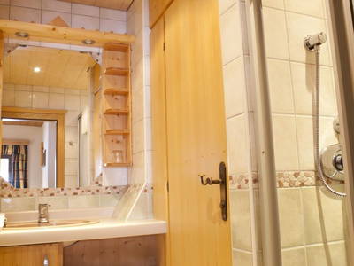 Bild 82 aus  Dorfergut