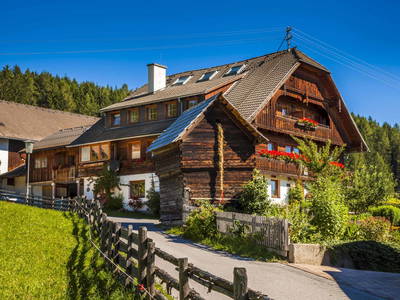 Bild 2 aus  Staudingerhof