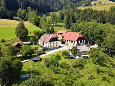 Bild 2 aus  Schlintl-Hof