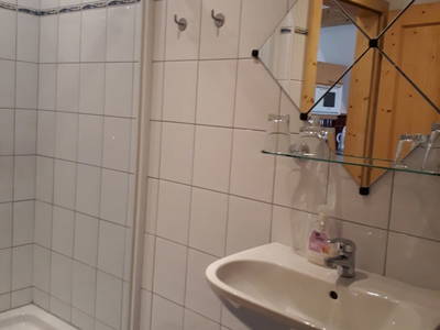 Wein & Urlaub - Fewo oben - Badezimmer