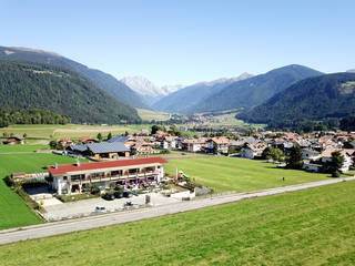 Lerchnhof aus Olang
