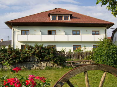 Bild 2 aus  Streiahof