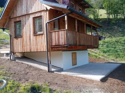 Bild 7 aus  Hütte am Bach