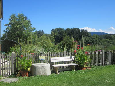 Sitzgelegenheit am Bauerngarten