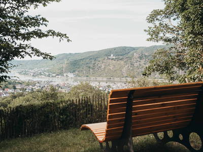 Blick auf den Rhein von der Liegebank