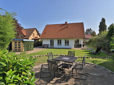 Ferienhaus Smutje mit idyllischem Garten