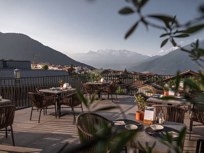 Bild 5 aus  Maraias Luxury Suites & Apartments