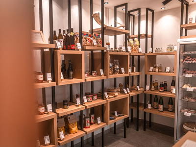 Bild 10 aus  Maraias Luxury Suites & Apartments