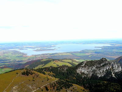 Blick von der Kampenwand auf den Chiemsee