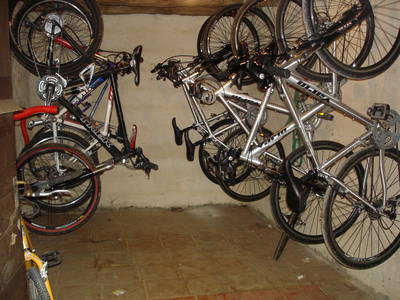 Eigene Tourenräder stehen zur Verfügung