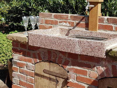 Outdoorküche im Bauerngarten