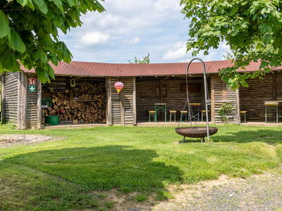 Grillplatz & Grillhütte direkt am Spielplatz