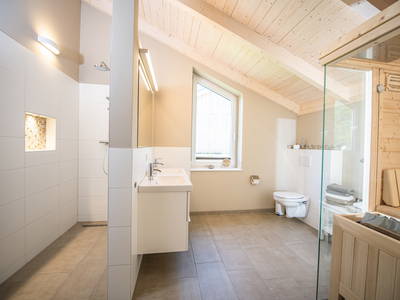 Bad mit Walk-in-Dusche