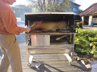 Edelstahl-Grillstation, inkl. Spieß für Rollbraten, Spanferkel etc.