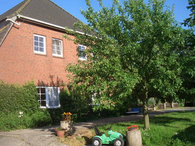 Bild 2 aus  Kantorhof