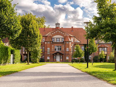 Bild 2 aus  Schloss Pütnitz