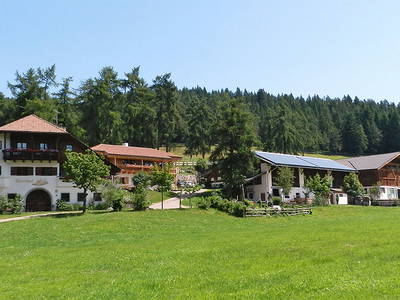 Bild 2 aus  Lärchhof