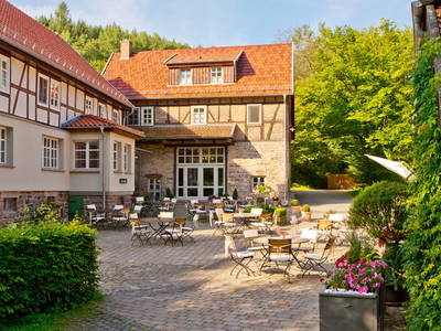 Im Hof der Bärenmühle