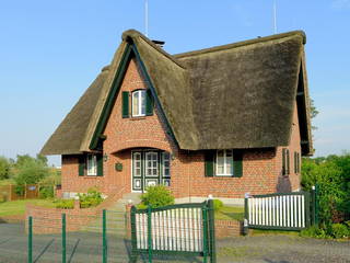 Ferienhaus Wildrose - Haus Wildrose mit Reetdach