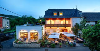 Weingut Johannishof - Johannishof  Weingut / Restaurant