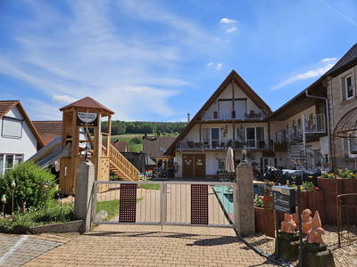 Bild 2 aus  Steigerwälder Zwergenhof ihr kleiner Kinder-Bauernhof für Familien- und Gruppenurlaube