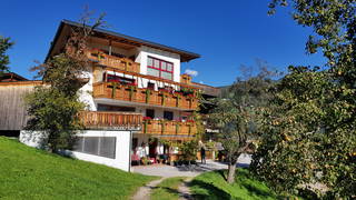 Ferienwohnungen Neuhaushof aus Hippach