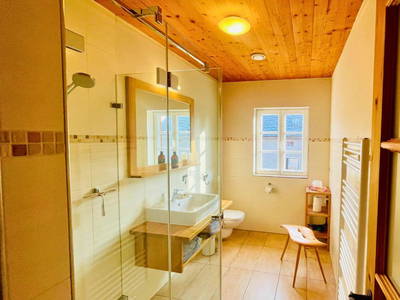 Bild 11 aus  Ferienhaus Winterbergblick, Sauna und Boulderraum im Haus, 2 EBikes im Verleih