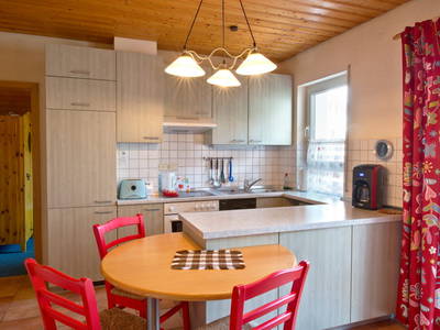 Großräumige Küchenzeile vom Braunkehlchen