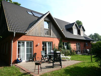 Bild 4 aus  Ferienhof Peter -  Ponys - streicheln, striegeln, füttern  -  Wattwanderungen + ganz viel Nordsee