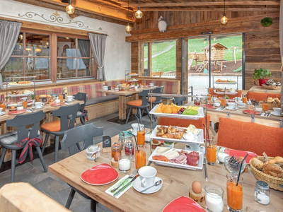 Bild 7 aus  Ban Rutzner (CIN Codex IT021011B5TZ9IFGUO)