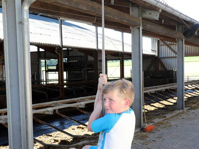 Jonas auf der Seilwindebahn
